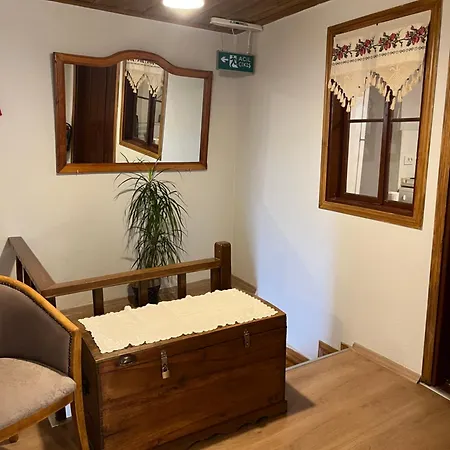 Apartman Sezer Ayvalı